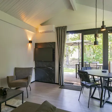 Chalet Modern With Air Conditioning, On A At 12 Km From Eindhoven *