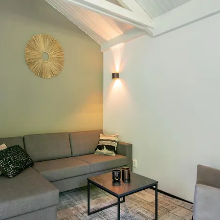 Chalet Modern With Air Conditioning, On A At 12 Km From Eindhoven *